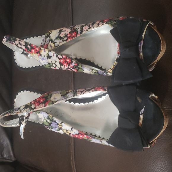 Cute Sexy Heels Floral Print - Picture 4 of 6